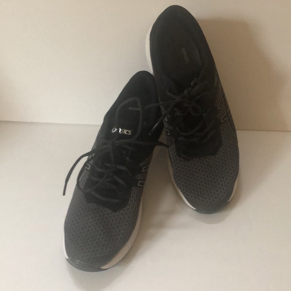 ASICS Gray & Black Fuze X Lyte Women’s Sneakers